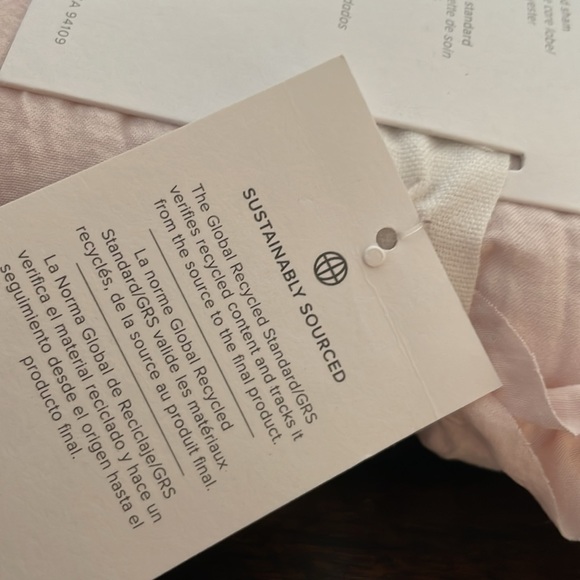 Pottery Barn Kids Casual Pink Ruffle Recycled Quilted Sham, NWOT - Picture 6 of 9